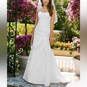 Davids Bridal Strapless Fit & Flare Corset Wedding Dress/Gown Size 14 NWOT